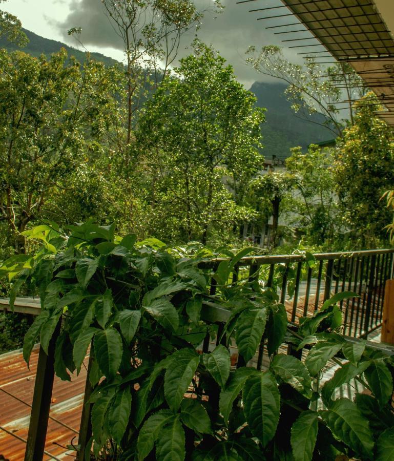Water Side Residence Nallathanniya Exterior foto